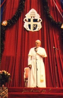 Papst Johannes Paul II. singt beim Sacrosong Festival