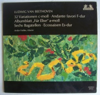 Ludwig van Beethoven (1770-1827) • 32 Variationen...