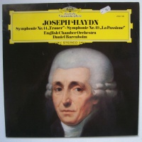 Daniel Barenboim: Joseph Haydn (1732-1809) •...