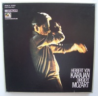 Herbert von Karajan dirigiert Wolfgang Amadeus Mozart...