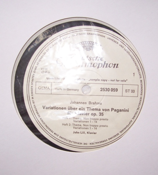 Johannes Brahms (1833-1897) • Variationen über ein Thema von Paganini LP • John Lill